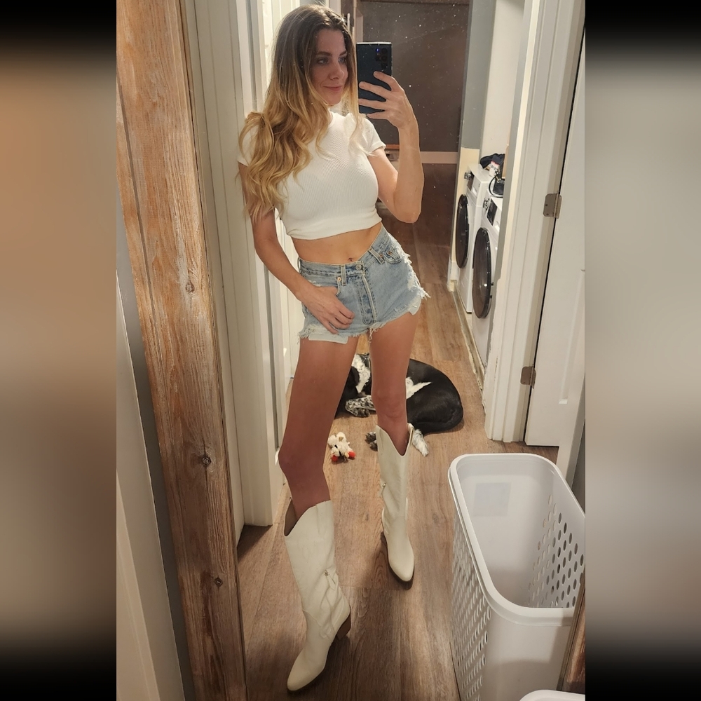 Vintage Levi's Cutoff Shorts Size 0/2